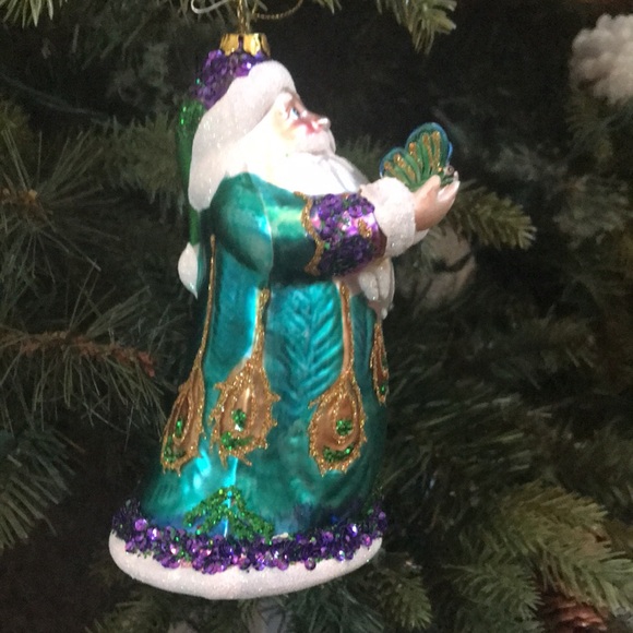 Frontgate Santa peacock holding a butterfly - Picture 8 of 10